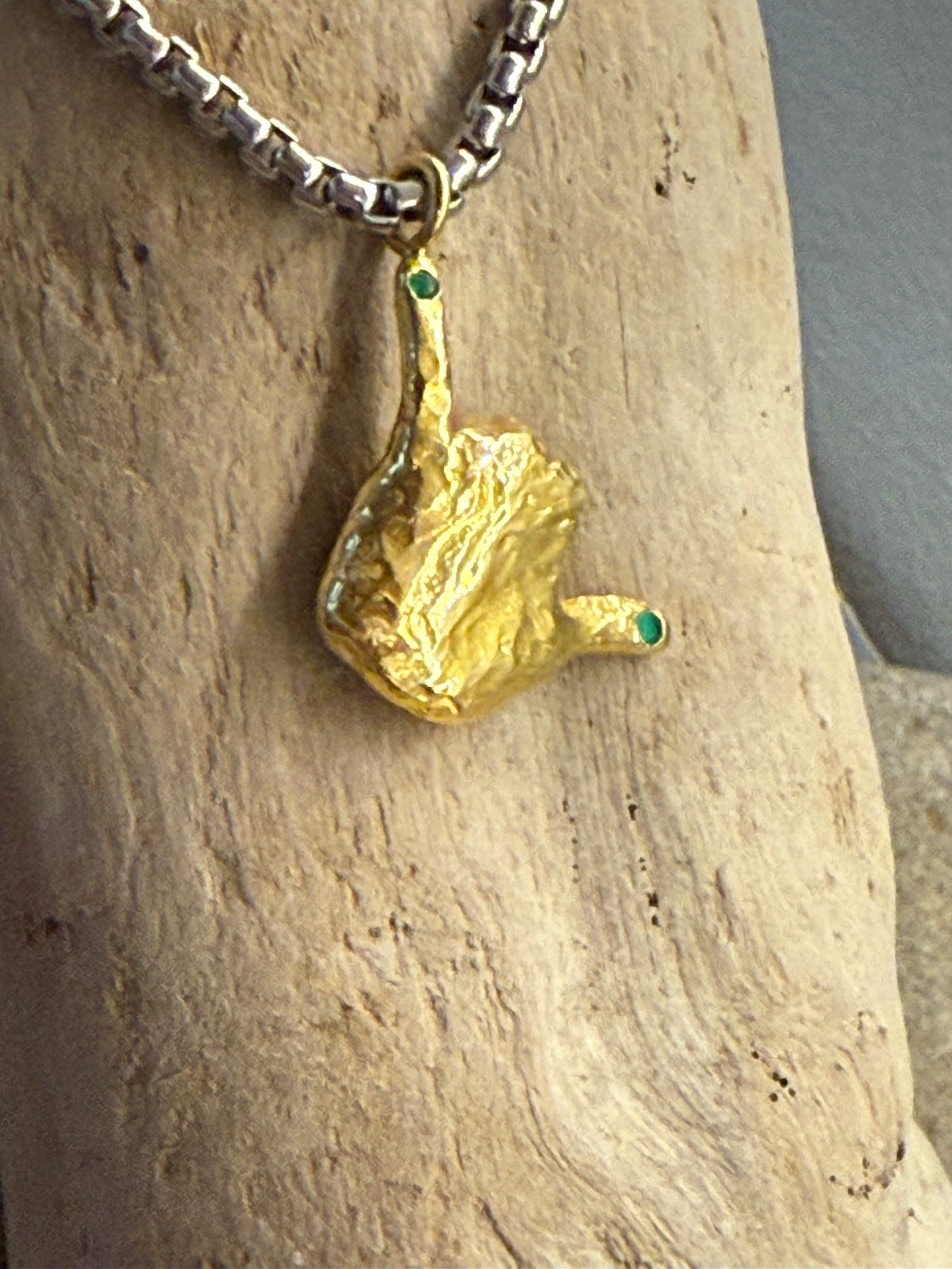 18k gold plated & sterling silver w/ Colombian emerald, Pura Vida Chai, on 70cm chain