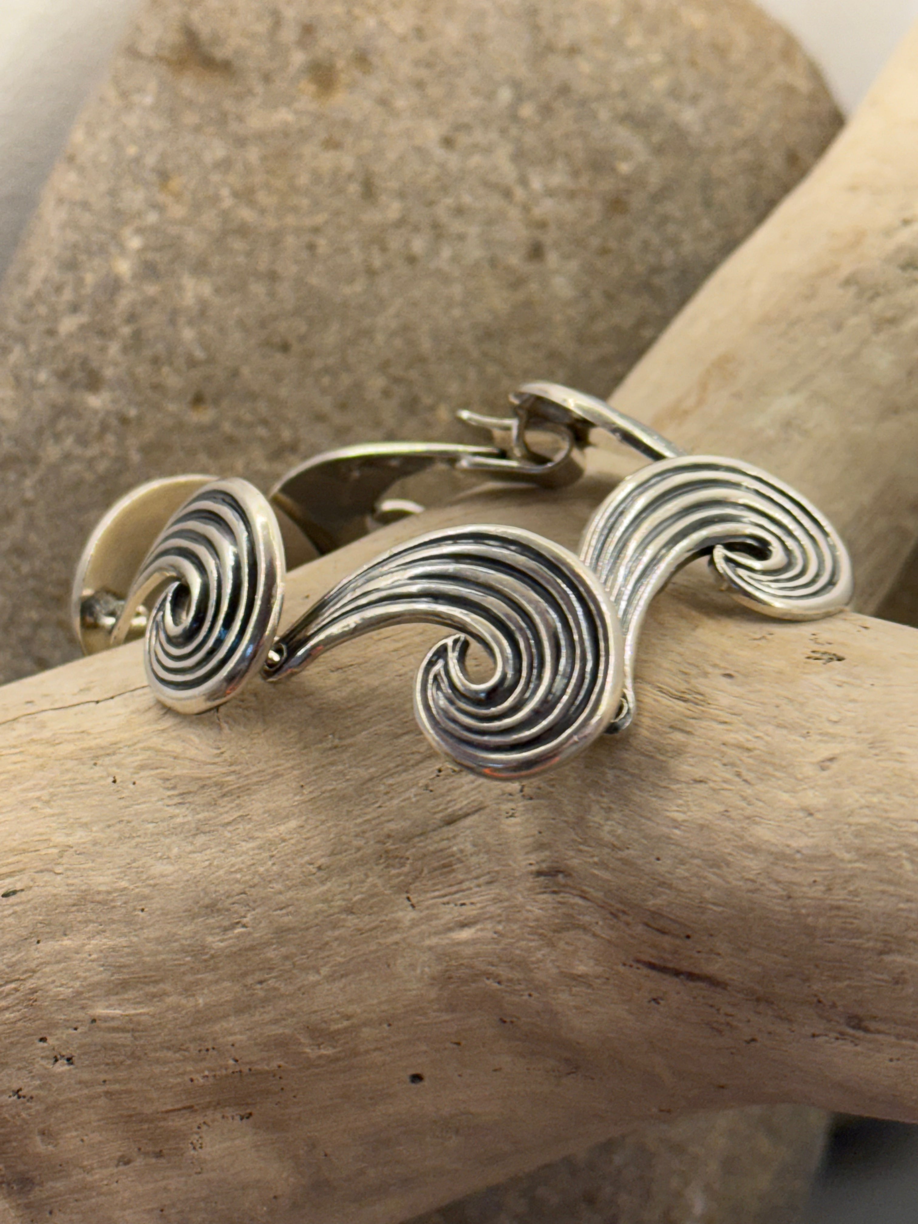 Vintage sterling silver wave cuff bracelet, made in mexico, circa 1950