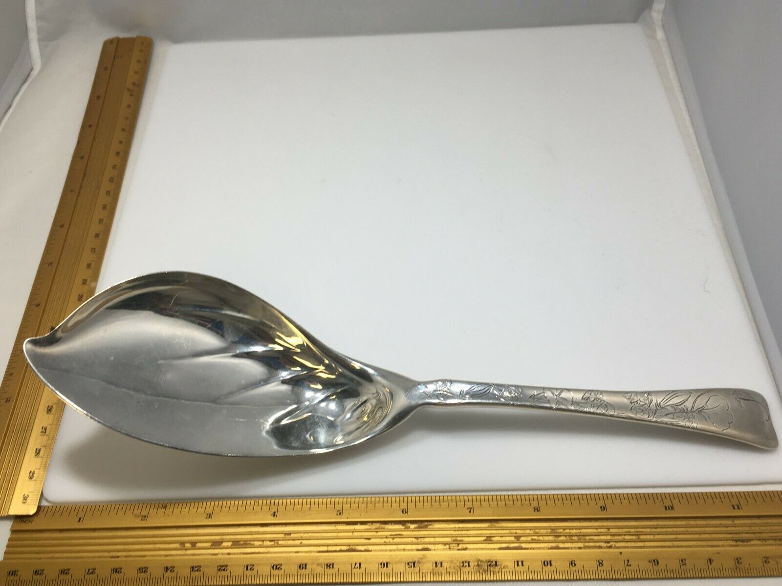 Tiffany & Co Sterling Silver Lapover Edge Etched Ice cream jelly Server 11.5" NM