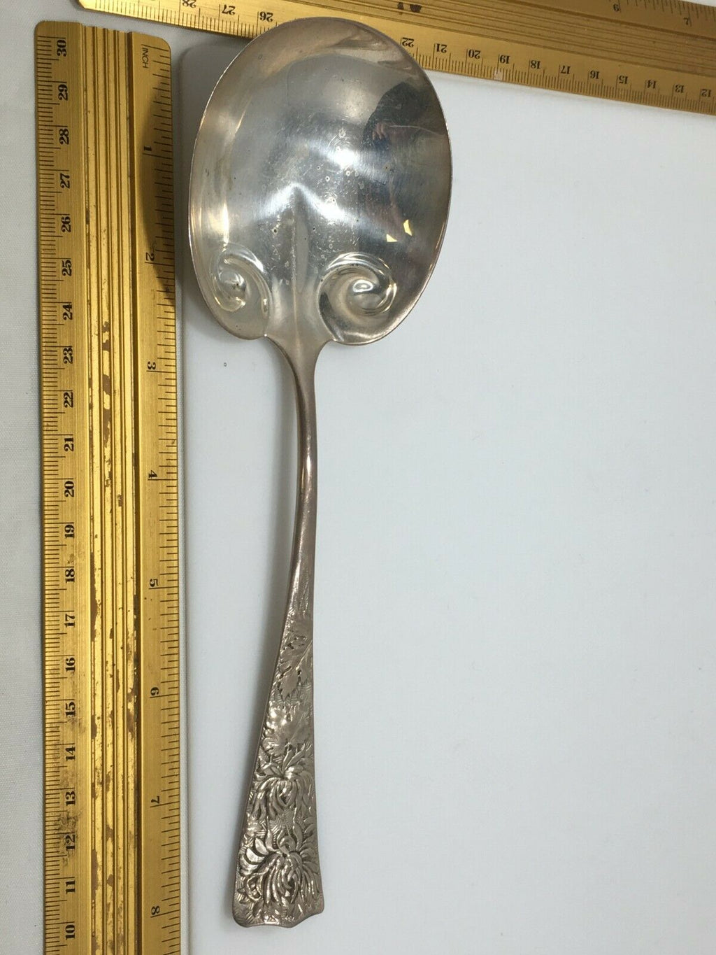 Sterling Silver Antique Shiebler Chrysanthemum  Fluted Serving  Berry Spoon