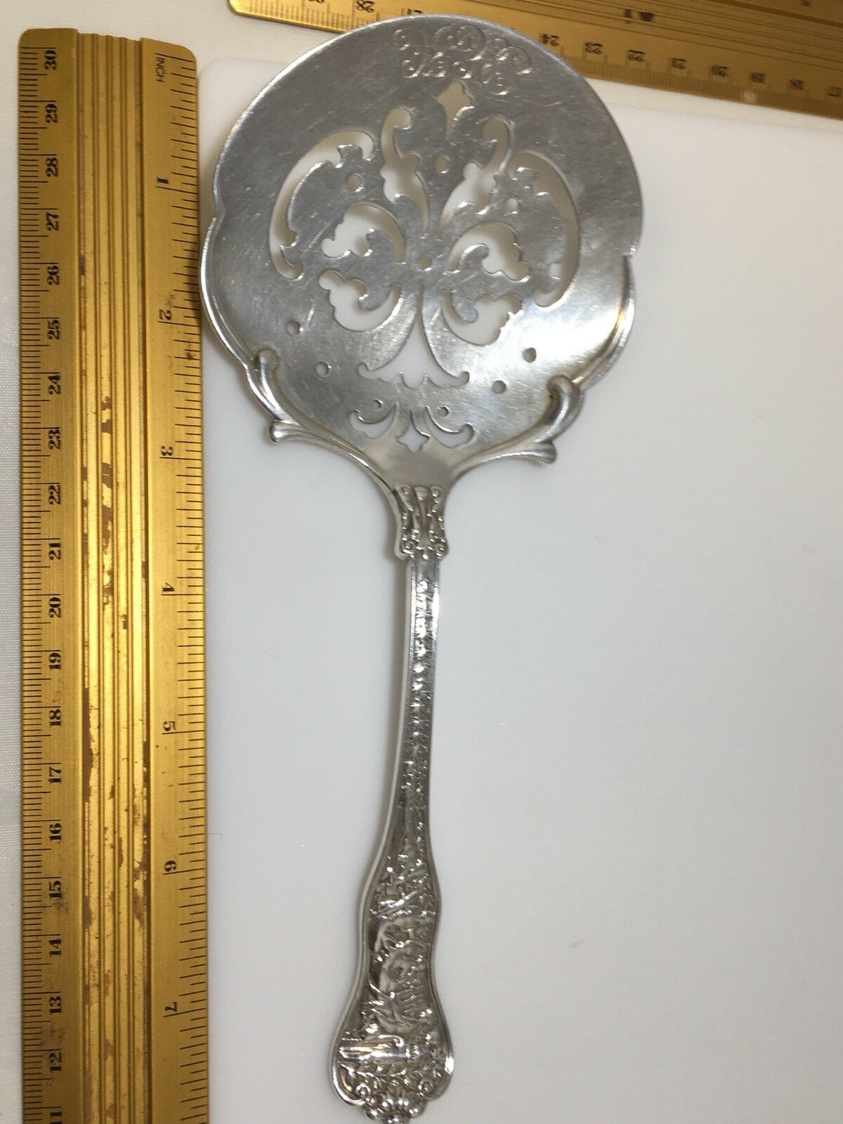 Rare Sterling Tiffany Olympian Pattern Flat Pierced Server Ruffled C 1880