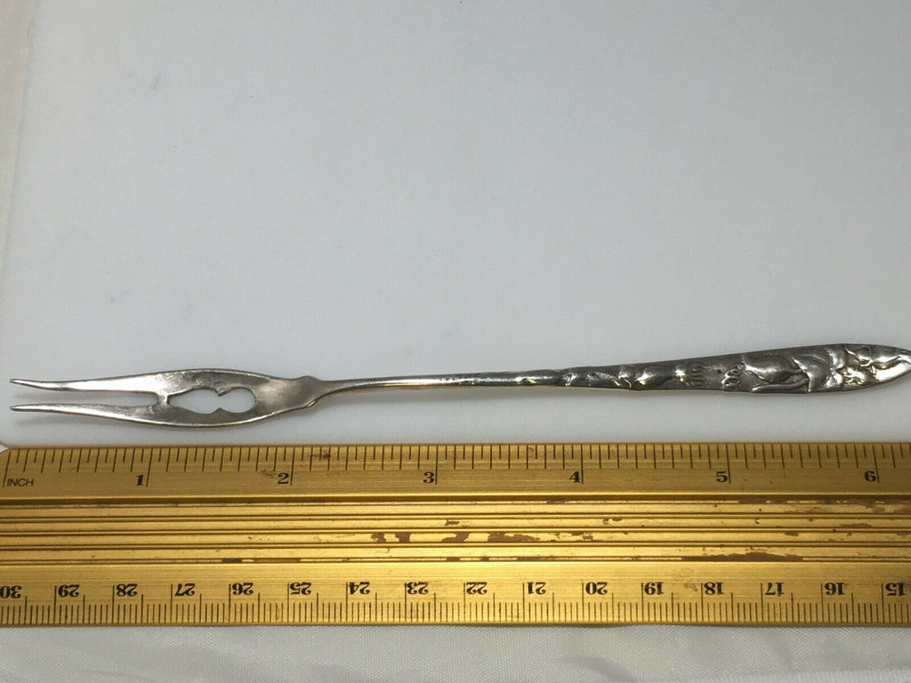 TIFFANY & CO  Sterling silver Vine Gourd Pierced olive lemon serving fork