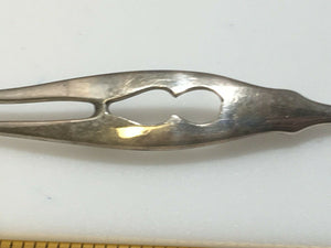 TIFFANY & CO  Sterling silver Vine Gourd Pierced olive lemon serving fork