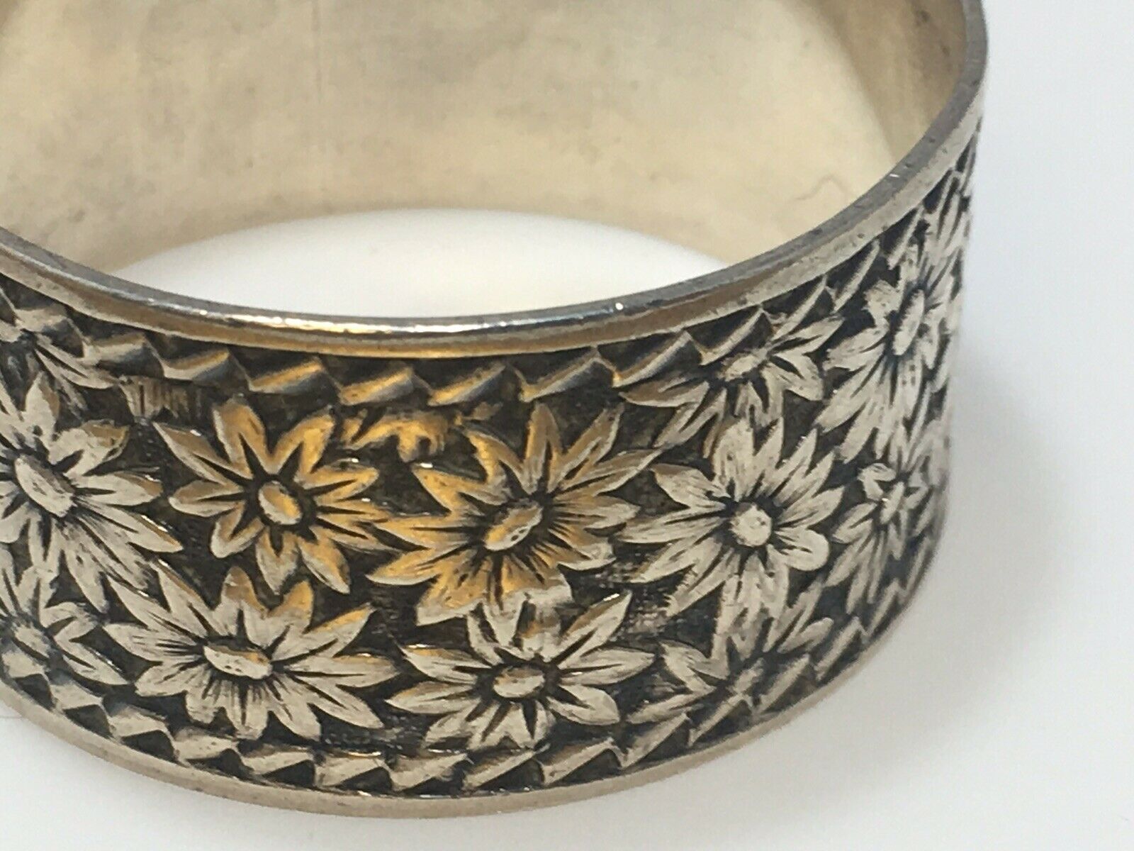 Shiebler Repousse Poppy Daisy Floral Sterling Silver Napkin Ring