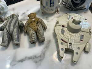 Lot 15 Star Wars Figurines Teebo Chirpa Yoda R2D2 Darts Vader Falcon 1983-1986
